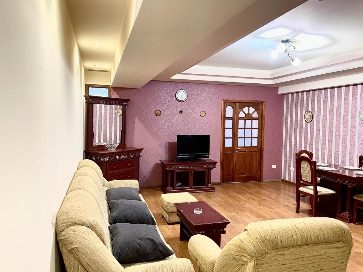 Apartments Emili Erevan Esterno foto