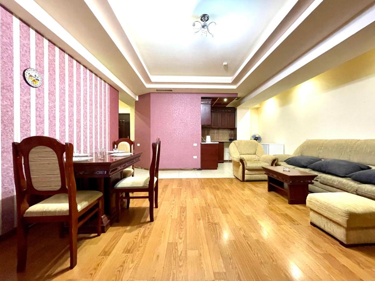 Apartments Emili Erevan Esterno foto