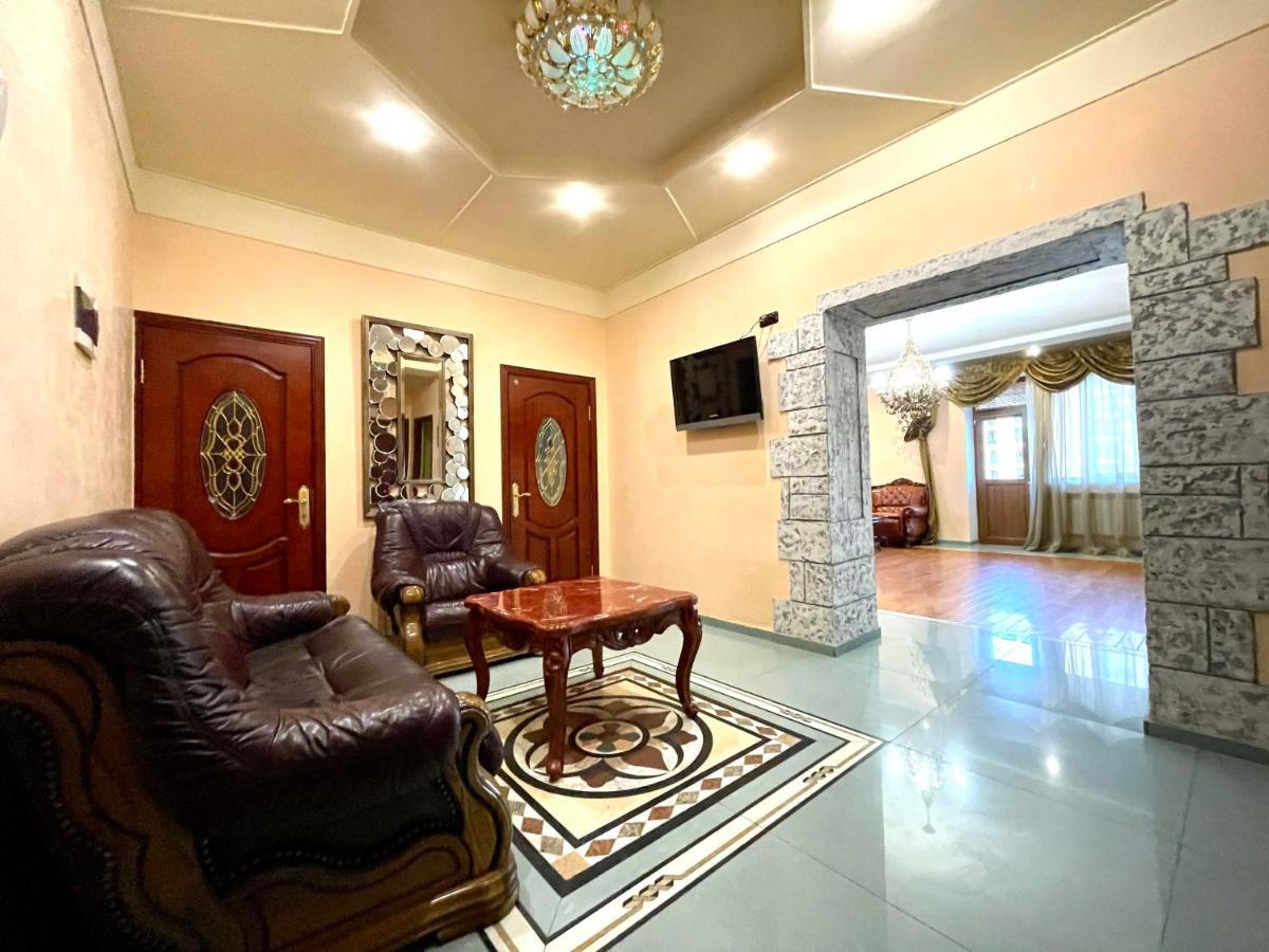 Apartments Emili Erevan Esterno foto