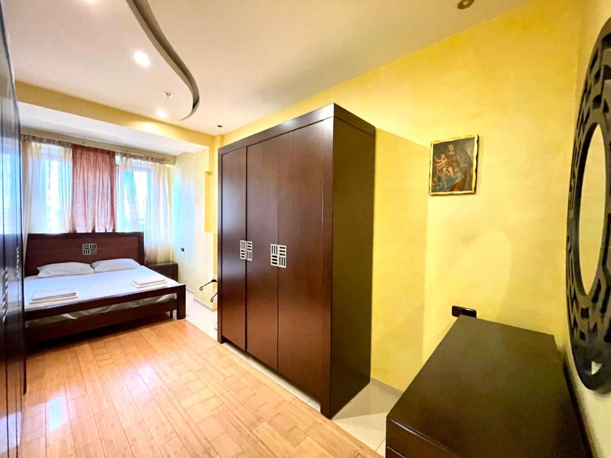 Apartments Emili Erevan Esterno foto