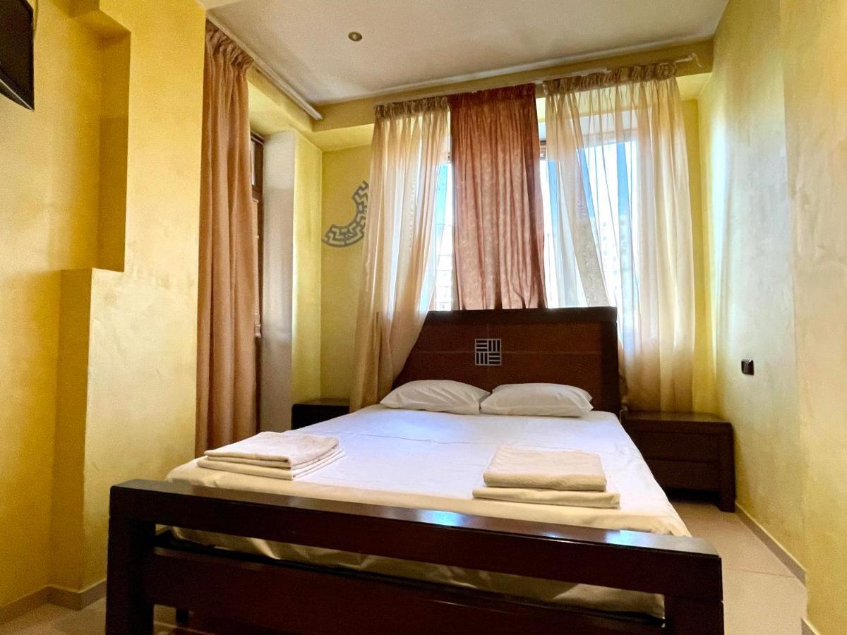 Apartments Emili Erevan Esterno foto