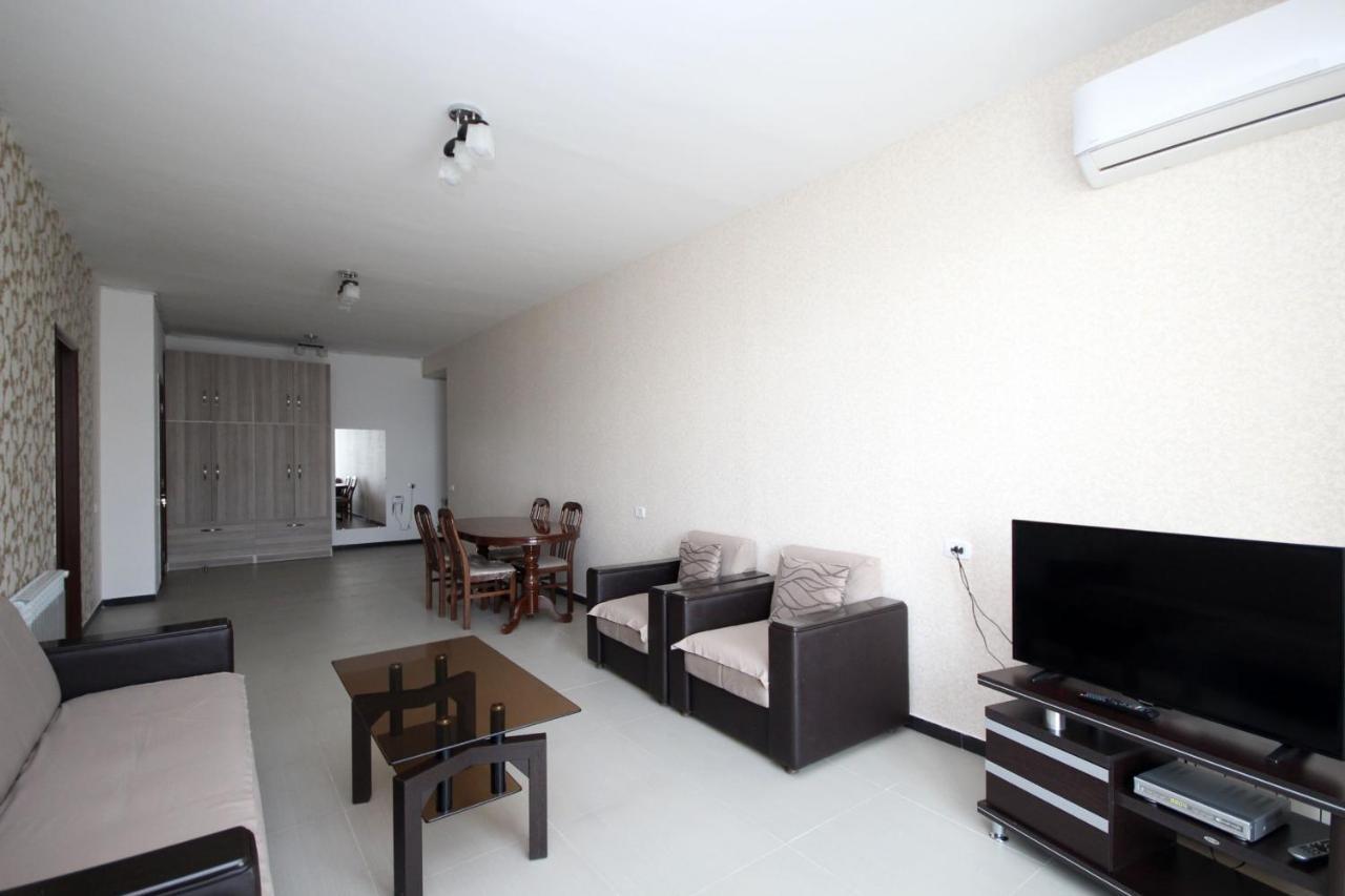 Apartments Emili Erevan Esterno foto