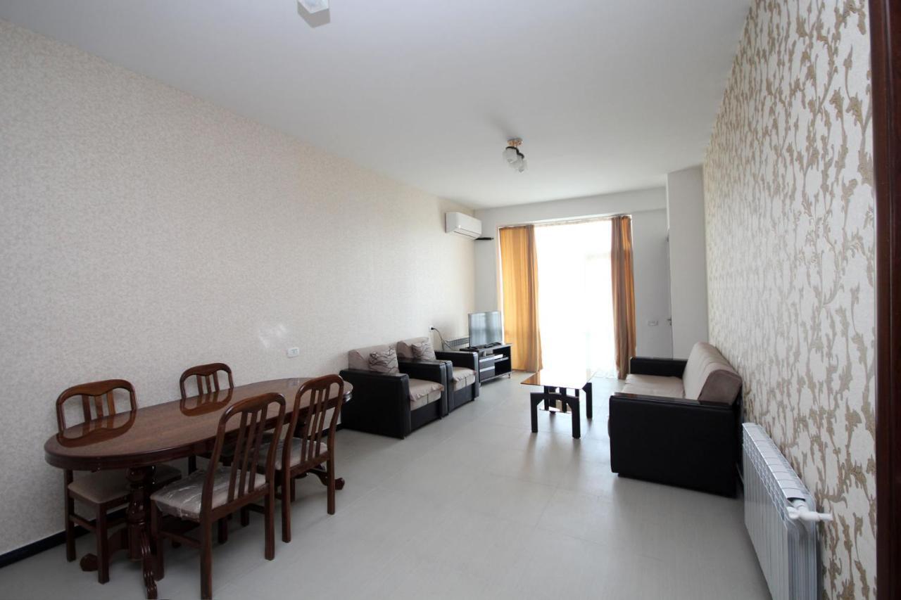 Apartments Emili Erevan Esterno foto