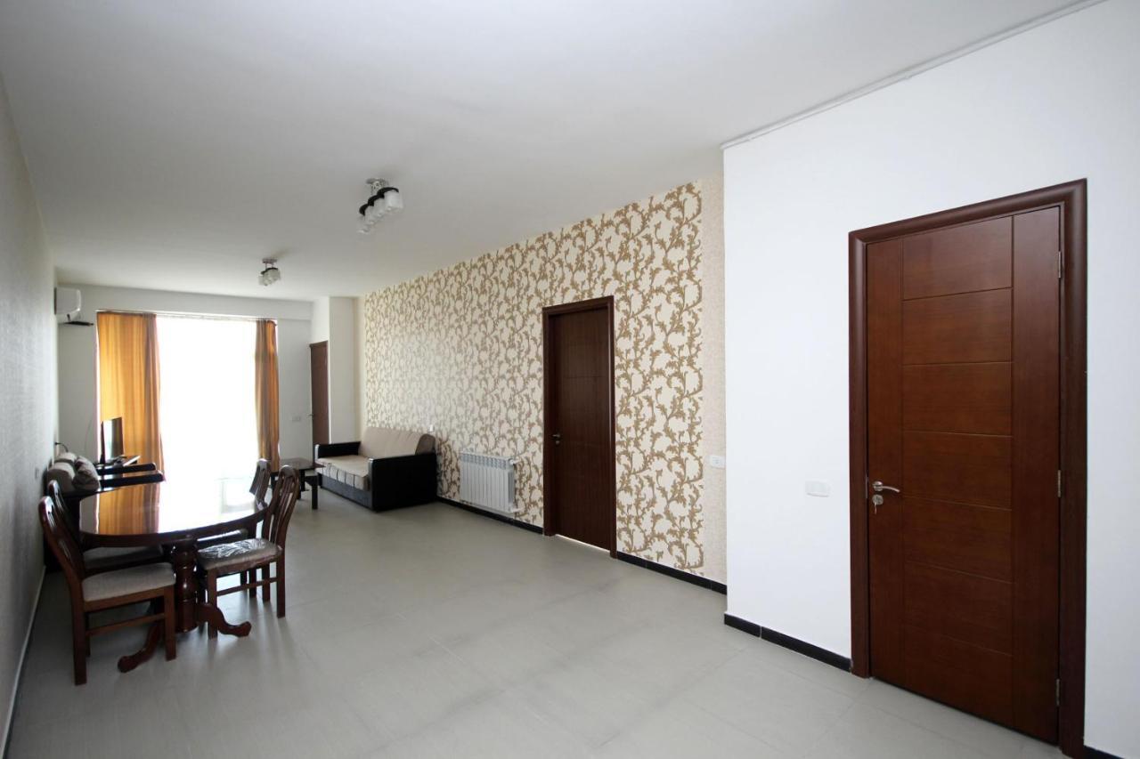 Apartments Emili Erevan Esterno foto