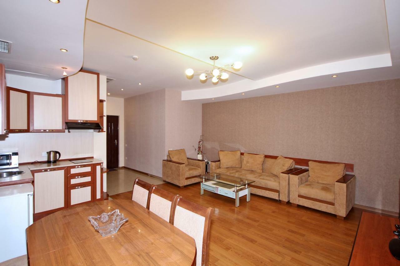 Apartments Emili Erevan Esterno foto
